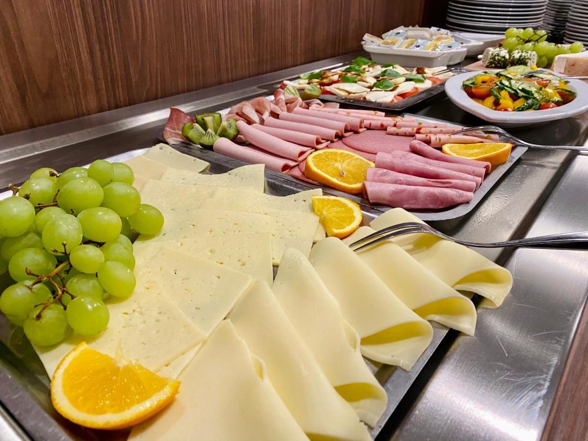 Best Western Comfort Business Hotel Duesseldorf-Нойс Екстер'єр фото