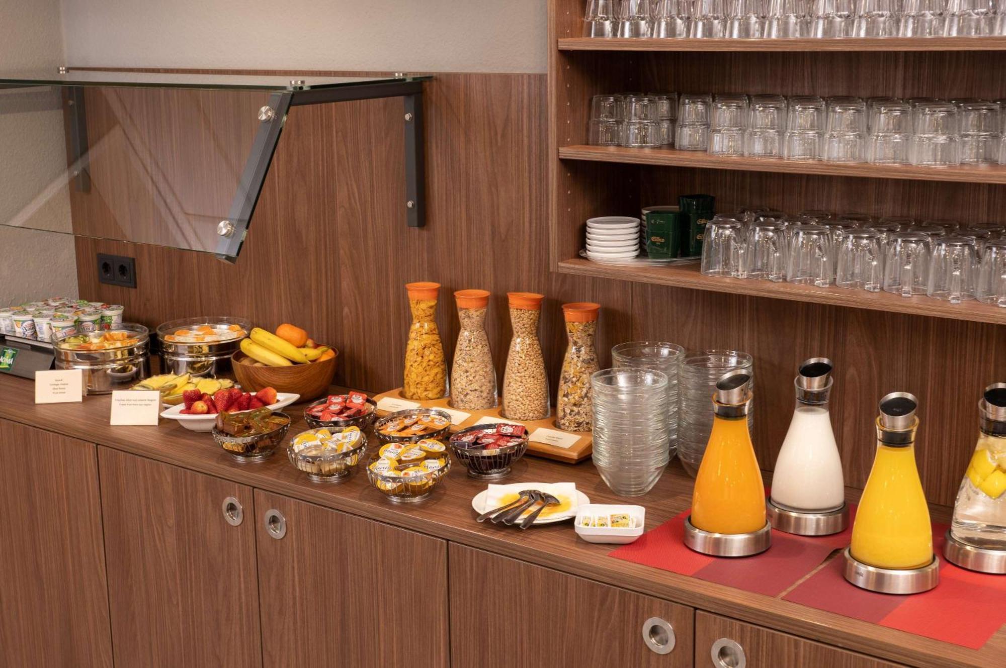 Best Western Comfort Business Hotel Duesseldorf-Нойс Екстер'єр фото